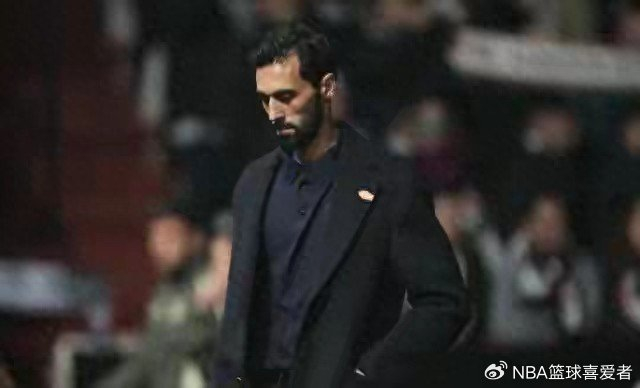 开云体育下载-皇马翻车夜：三把火烤焦豪门，再不醒真要凉|皇家马德里|奥萨苏纳|巴塞罗那|库尔图瓦|维尼修斯_新浪体育_新浪新闻